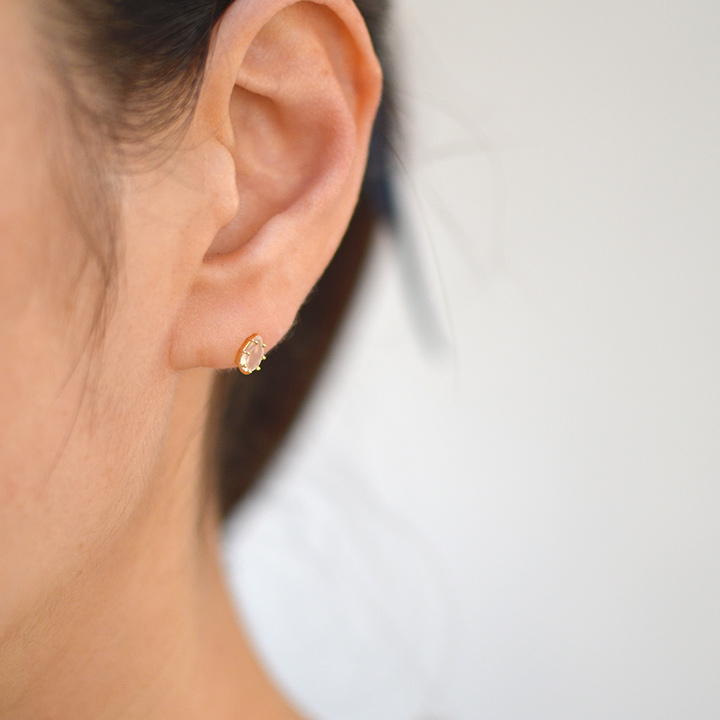 umu -アム- FINE JEWELRY STUIDIOK18 ムーンストーン スタッドピアスpi0206_i3.jpg