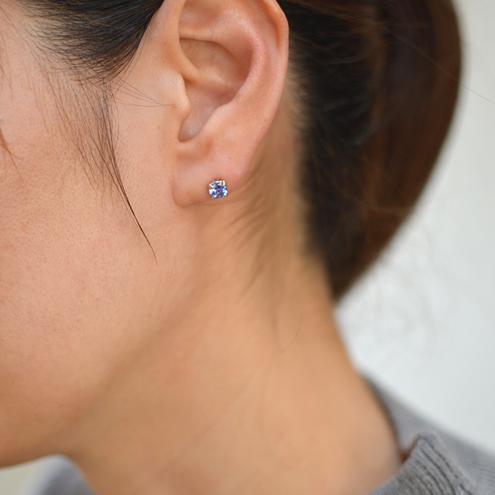 umu -アム- FINE JEWELRY STUIDIOK18 タンザナイト スタッドピアスpi0214_i3.jpg