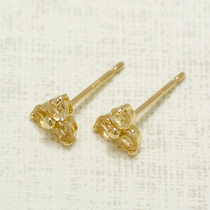 umu -アム- FINE JEWELRY STUIDIOK18 グロッシュラーライトガーネット フラワー スタッドピアスpi0215_kanban2.jpg