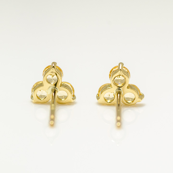 umu -アム- FINE JEWELRY STUIDIOK18 グロッシュラーライトガーネット フラワー スタッドピアスpi0215_u.jpg