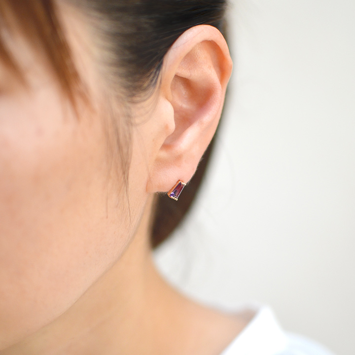 umu -アム- FINE JEWELRY STUIDIOK18 テーパーバゲット アメシスト スタッドピアスpi0221_i2.jpg