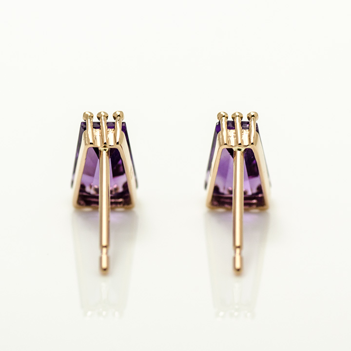 umu -アム- FINE JEWELRY STUIDIOK18 テーパーバゲット アメシスト スタッドピアスpi0221_u.jpg