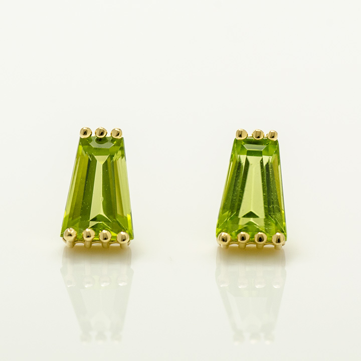 umu -アム- FINE JEWELRY STUIDIOK18 テーパーバゲット ペリドット スタッドピアスpi0222_m.jpg