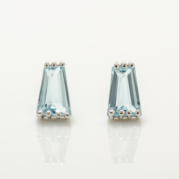 umu -アム- FINE JEWELRY STUIDIOK18 テーパーバゲットブルートパーズ スタッドピアスpi0223_m.jpg