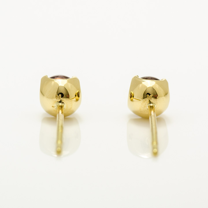 umu -アム- FINE JEWELRY STUIDIOK18 カラーチェンジガーネット スタッドピアス 「attore」pi0226_u.jpg