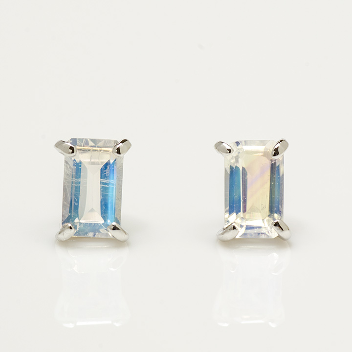 umu -アム- FINE JEWELRY STUIDIOK18 ブルームーンストーン スタッドピアス 「formella」pi0238_m.jpg