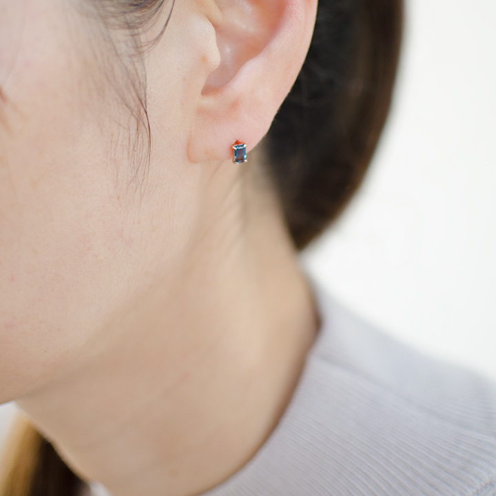 umu -アム- FINE JEWELRY STUIDIOK18 ロンドンブルートパーズ スタッドピアス 「formella」pi0239_i3.jpg