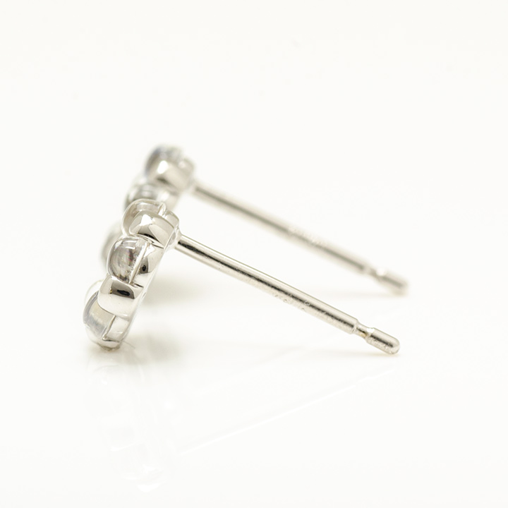 umu -アム- FINE JEWELRY STUIDIOK18 ブルームーンストーン フラワーモチーフ スタッドピアスpi0241_y.jpg