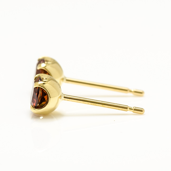 umu -アム- FINE JEWELRY STUIDIOK18 ガーネット スタッドピアス 「attore」pi0242_y.jpg
