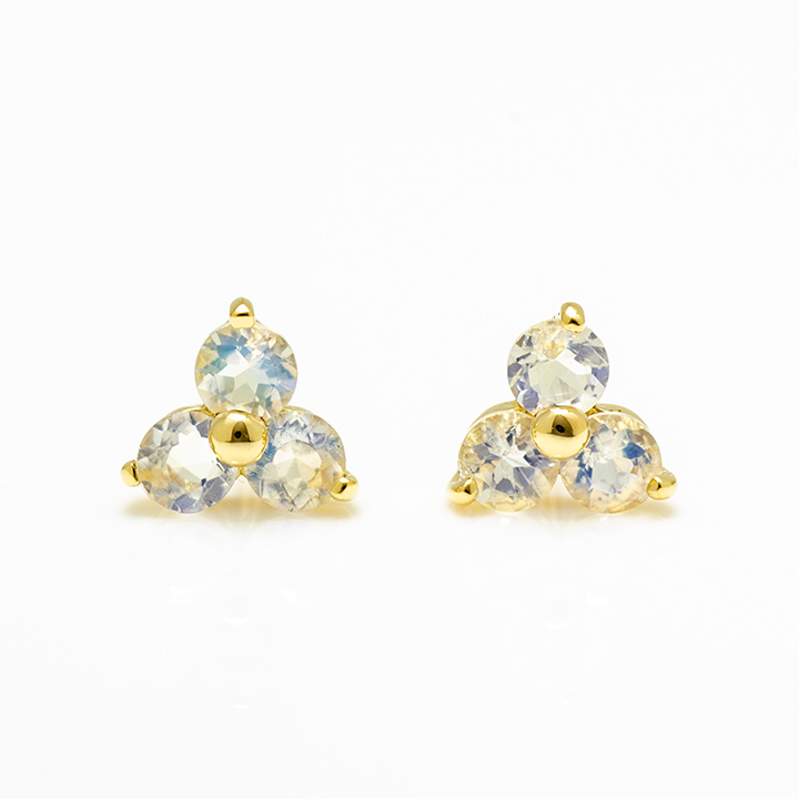 umu -アム- FINE JEWELRY STUIDIOK18 ブルームーンストーン フラワーモチーフ スタッドピアスpi0248_m.jpg