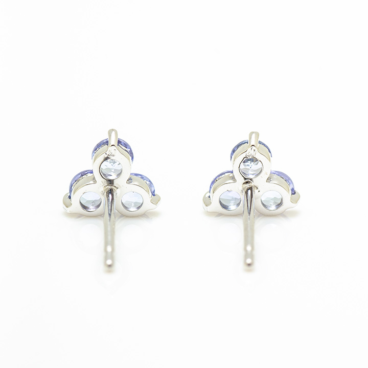 umu -アム- FINE JEWELRY STUIDIOK18 タンザナイト フラワーモチーフ スタッドピアスpi0250_u.jpg