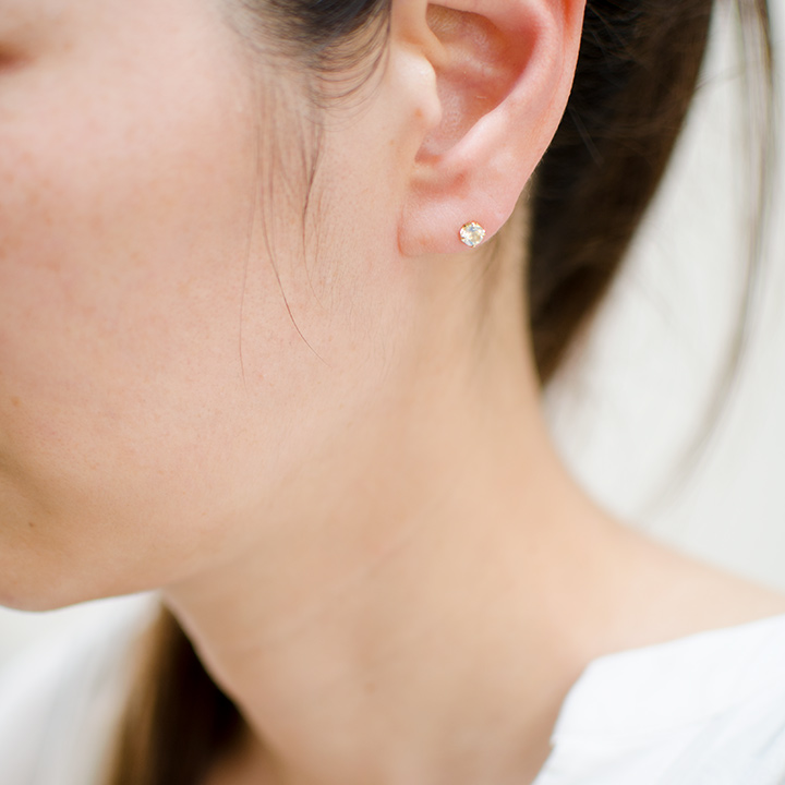 umu -アム- FINE JEWELRY STUIDIOK18 ブルームーンストーン スタッドピアス 「attore」pi0256_i3.jpg