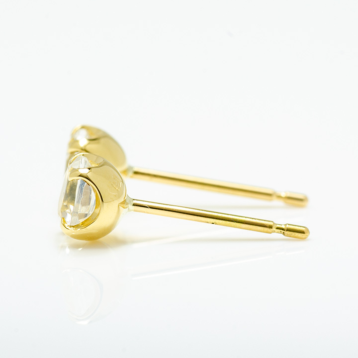 umu -アム- FINE JEWELRY STUIDIOK18 ブルームーンストーン スタッドピアス 「attore」pi0256_y.jpg