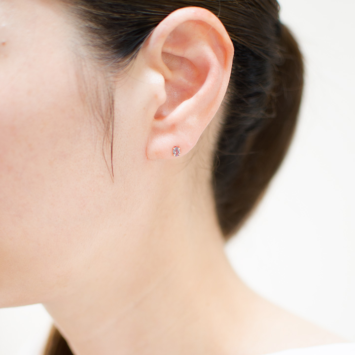 umu -アム- FINE JEWELRY STUIDIOK18 カラーチェンジガーネット スタッドピアスpi0259_i3.jpg