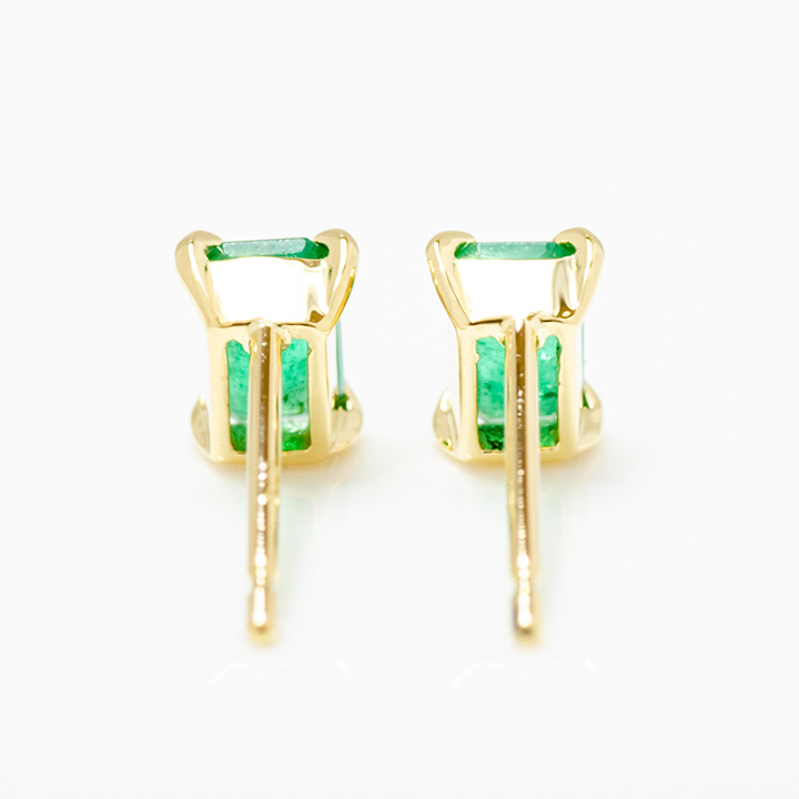 umu -アム- FINE JEWELRY STUIDIOK18 エメラルド スタッドピアス 「formella」pi0260_u.jpg