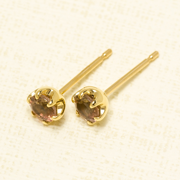 umu -アム- FINE JEWELRY STUIDIOK18 アンダルサイト スタッドピアスpi0265_kanban2.jpg