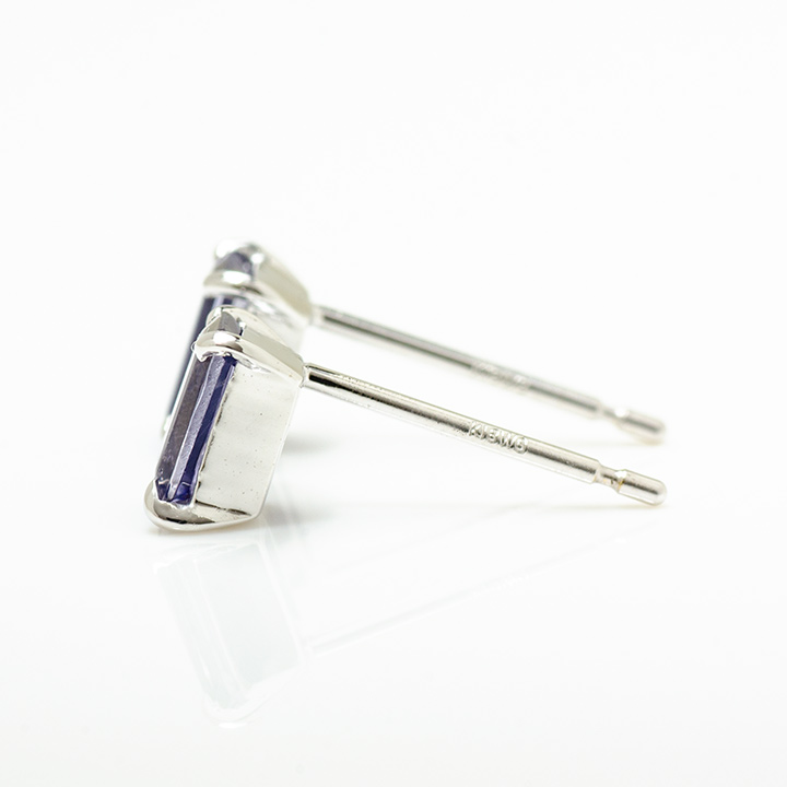 umu -アム- FINE JEWELRY STUIDIOK18 アイオライト スタッドピアス 「formella」pi0266_y.jpg