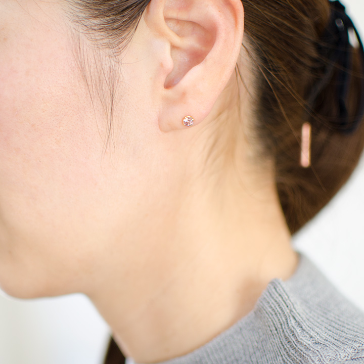 umu -アム- FINE JEWELRY STUIDIOK18 シャンパンガーネット スタッドピアス 「attore」pi0270_i3.jpg