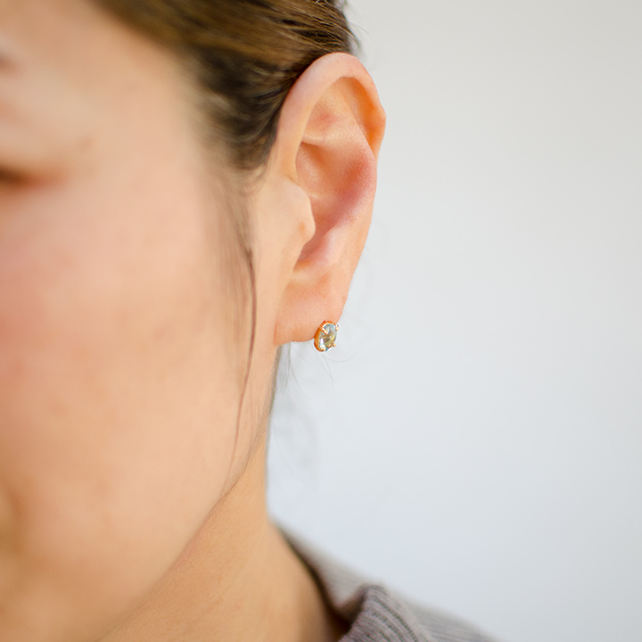 umu -アム- FINE JEWELRY STUIDIOK18 ブルートパーズ スタッドピアスpi0272_i2.jpg