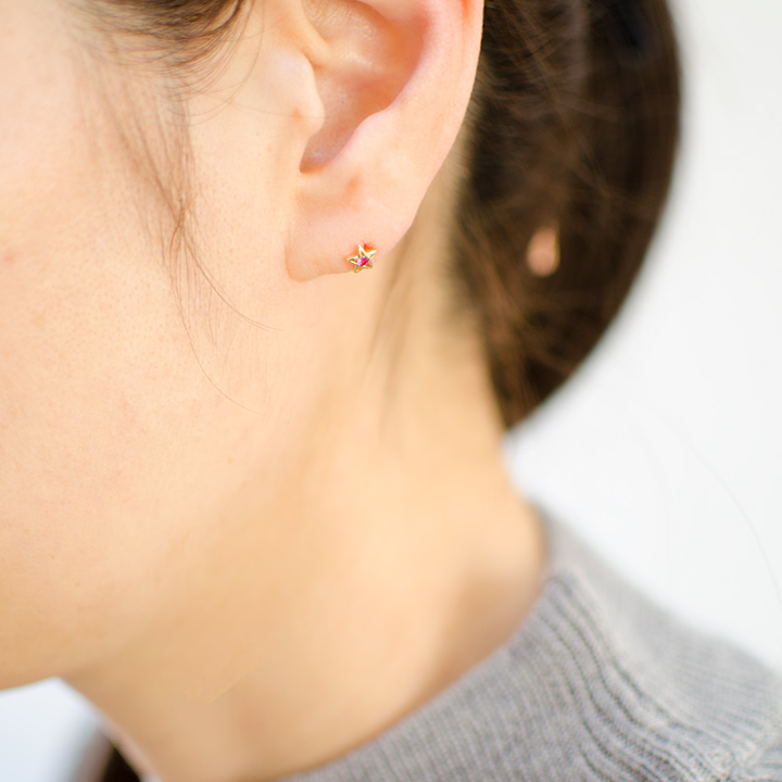 umu -アム- FINE JEWELRY STUIDIOK18 ルビー スターモチーフ スタッドピアスpi0276_i3.jpg