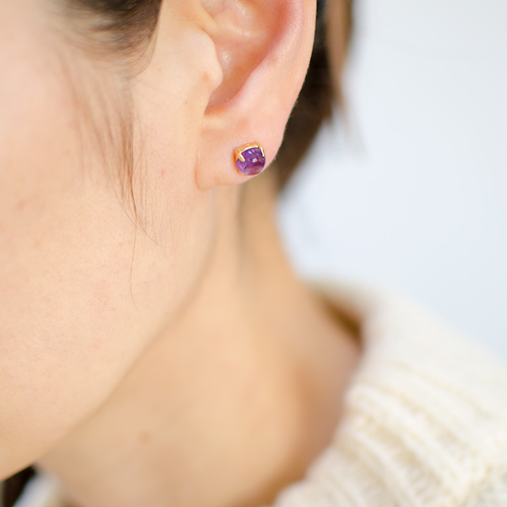 umu -アム- FINE JEWELRY STUIDIOK18 カボション アメシスト スタッドピアスpi0280_i3.jpg
