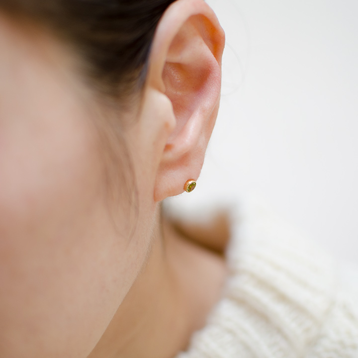 umu -アム- FINE JEWELRY STUIDIOペリドット スタッドピアス 「epica」pi0285_i2.jpg