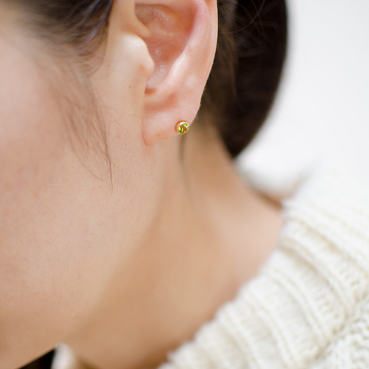 umu -アム- FINE JEWELRY STUIDIOペリドット スタッドピアス 「epica」pi0285_i3.jpg