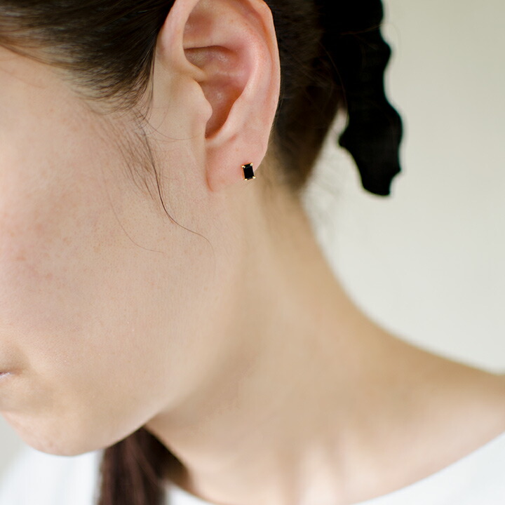 umu -アム- FINE JEWELRY STUIDIOオニキス スタッドピアス 「formella」pi0293_i3.jpg