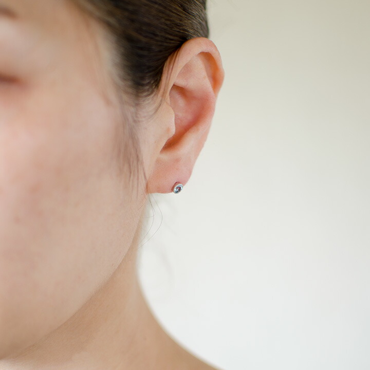 umu -アム- FINE JEWELRY STUIDIOアクアマリン スタッドピアス 「epica」pi0304_i2.jpg