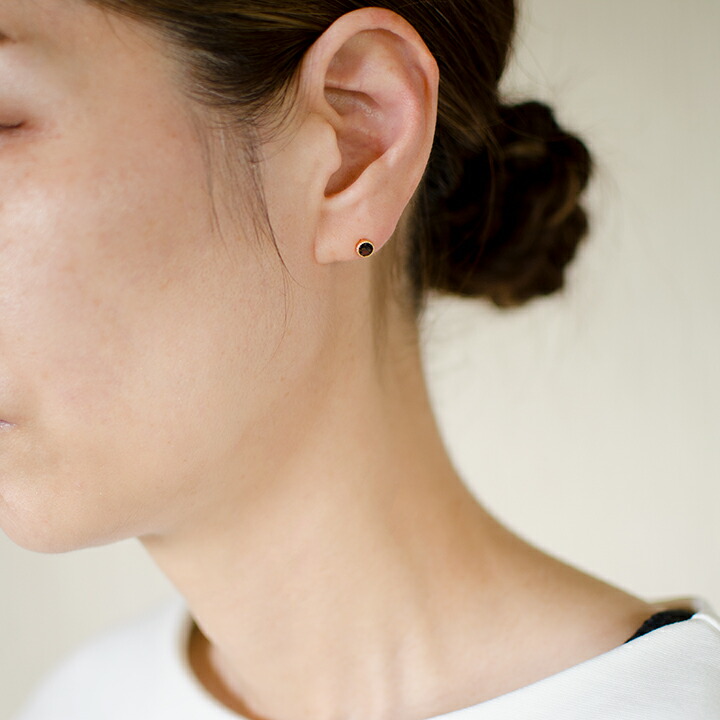 umu -アム- FINE JEWELRY STUIDIOオニキス スタッドピアス 「epica」pi0312_i3.jpg