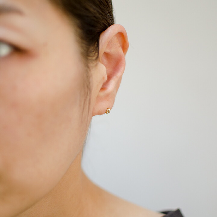 umu -アム- FINE JEWELRY STUIDIOアクアマリン スタッドピアスpi0316_i2.jpg