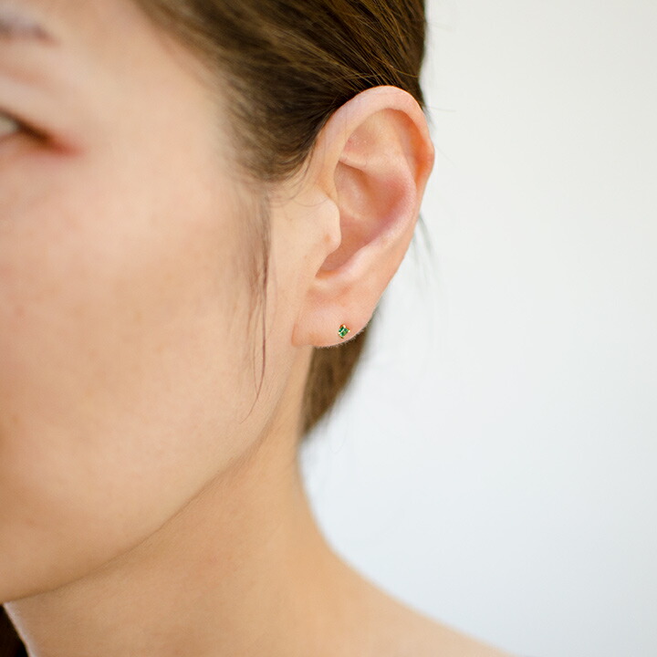 umu -アム- FINE JEWELRY STUIDIOエメラルド スタッドピアス 「quadoro」pi0317_i2.jpg