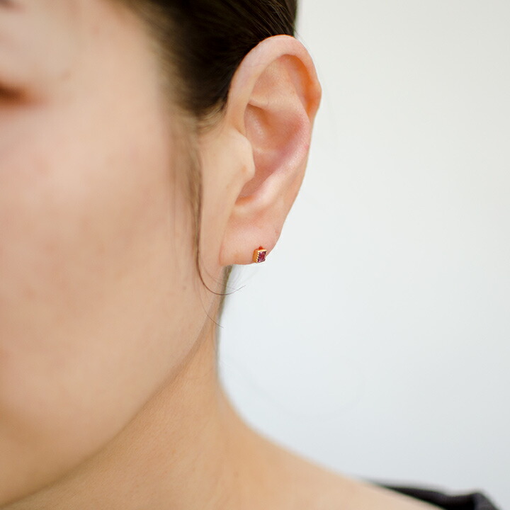 umu -アム- FINE JEWELRY STUIDIOロードライトガーネット スタッドピアス 「asso」pi0324_i2.jpg