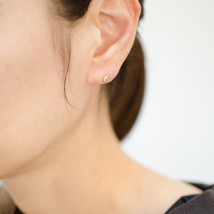 umu -アム- FINE JEWELRY STUIDIOアクアマリン スタッドピアス 「levita」pi0325_i3.jpg