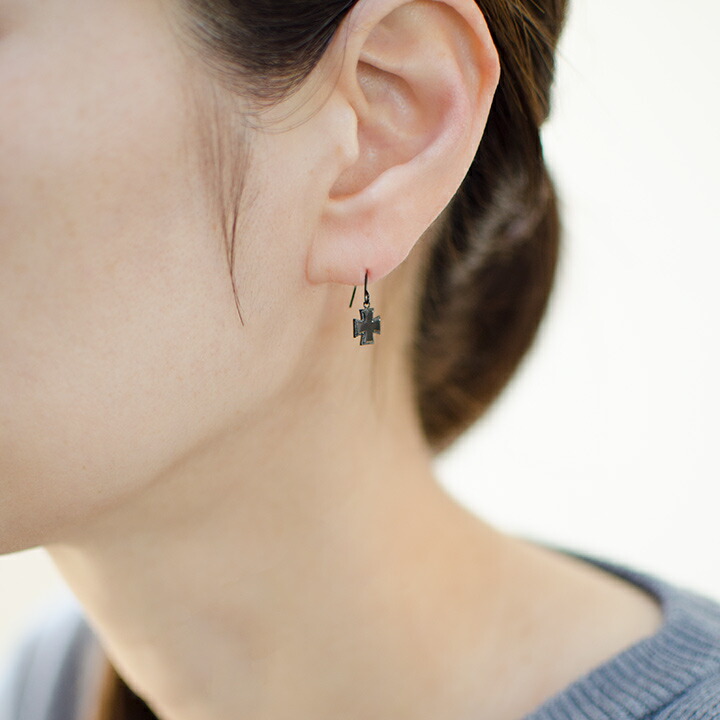 umu -アム- FINE JEWELRY STUIDIOクロスモチーフ フックピアス 「eterno」pi0331_i3.jpg