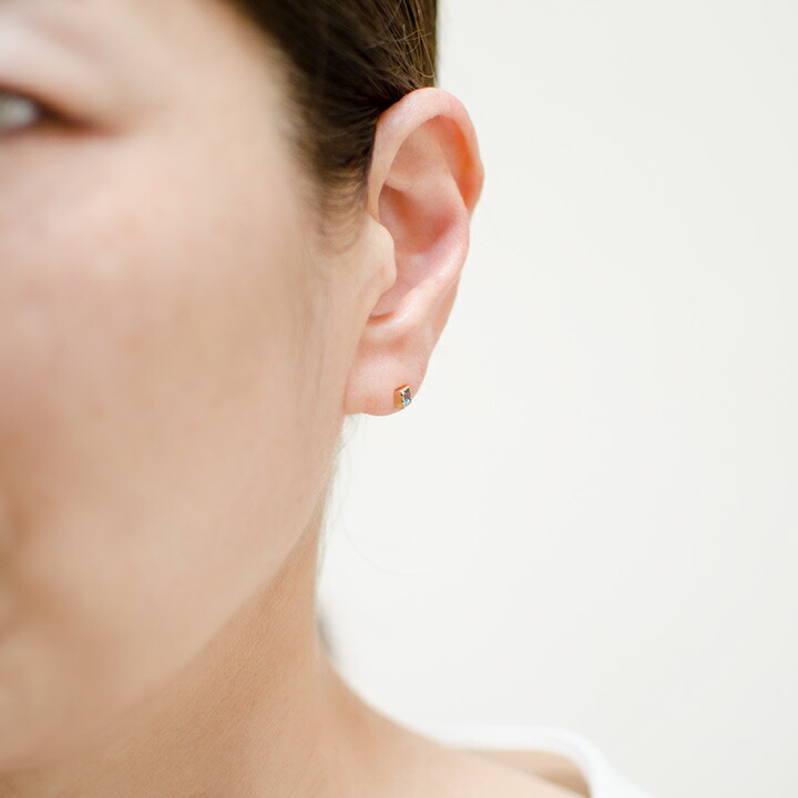 umu -アム- FINE JEWELRY STUIDIOブルートパーズ スタッドピアス 「asso」pi0334_i2.jpg