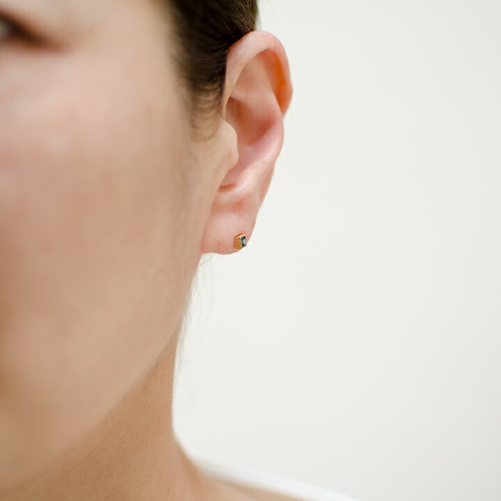 umu -アム- FINE JEWELRY STUIDIOオニキス スタッドピアス 「asso」pi0335_i2.jpg