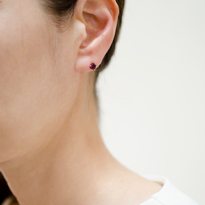 umu -アム- FINE JEWELRY STUIDIOロードライトガーネット ハート スタッドピアスpi0337_i3.jpg