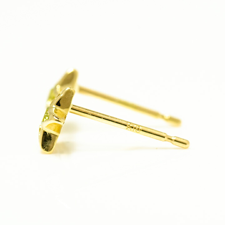 umu -アム- FINE JEWELRY STUIDIOペリドット スターモチーフ スタッドピアスpi0343_y.jpg