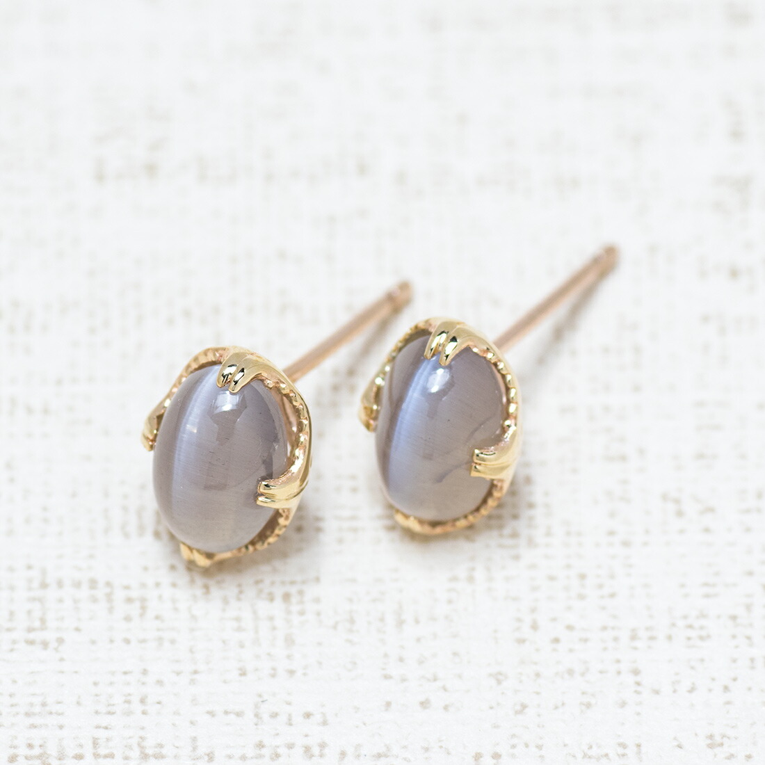 umu -アム- FINE JEWELRY STUIDIOシリマナイトキャッツアイ スタッドピアス 「drop」pi0350_kanban2.jpg