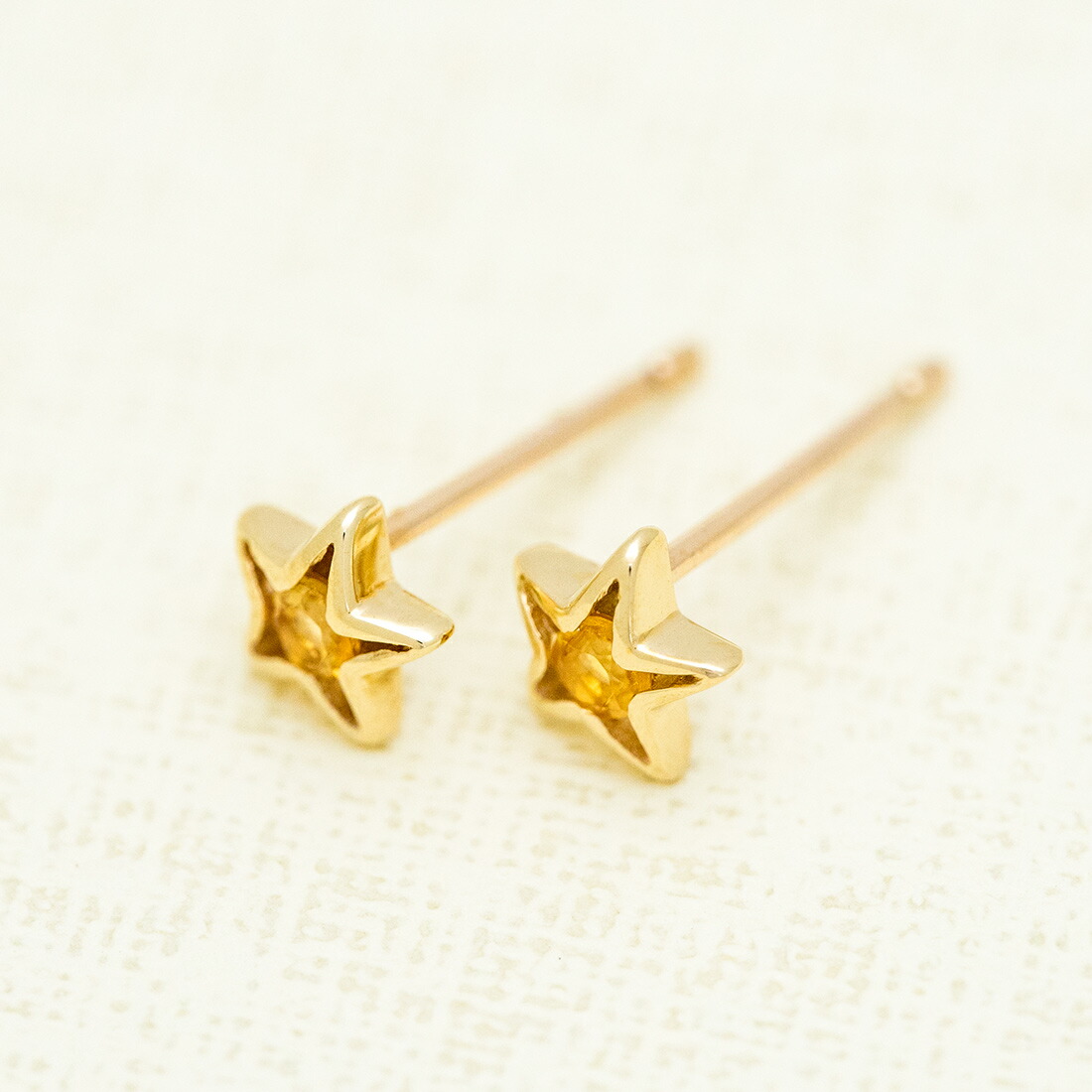 umu -アム- FINE JEWELRY STUIDIOシトリン スターモチーフ スタッドピアスpi0353_kanban2.jpg