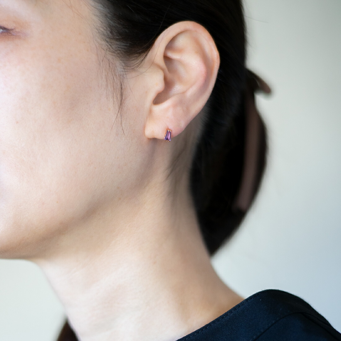 umu -アム- FINE JEWELRY STUIDIOテーパーバゲット アメシスト スタッドピアスpi0362_i3.jpg