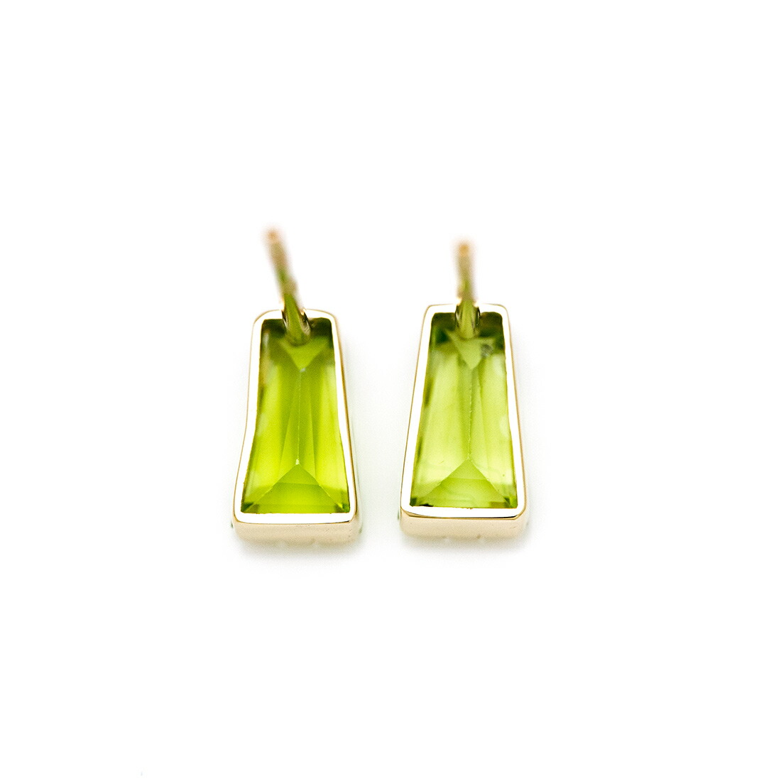 umu -アム- FINE JEWELRY STUIDIOテーパーバゲット ペリドット スタッドピアスpi0363_u.jpg