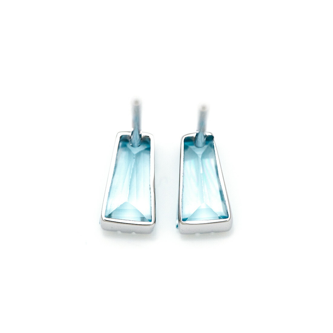 umu -アム- FINE JEWELRY STUIDIOテーパーバゲット ブルートパーズ スタッドピアスpi0364_u.jpg