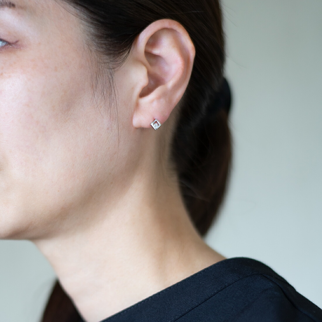umu -アム- FINE JEWELRY STUIDIOダイヤモンド スタッドピアスpi0365_i3.jpg