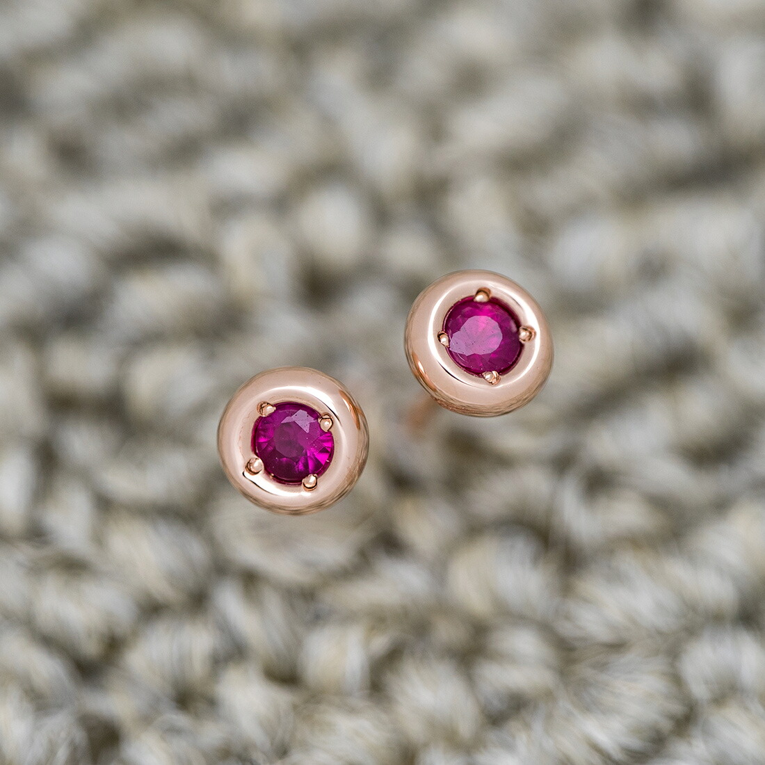 umu -アム- FINE JEWELRY STUIDIOルビー スタッドピアス 「piccolo」pi0370_kanban2.jpg