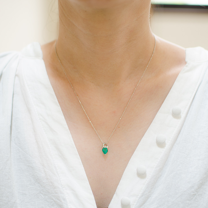 umu -アム- FINE JEWELRY STUIDIOPT900 エメラルド ダイヤモンド ペンダントトップpn0018_i2.jpg