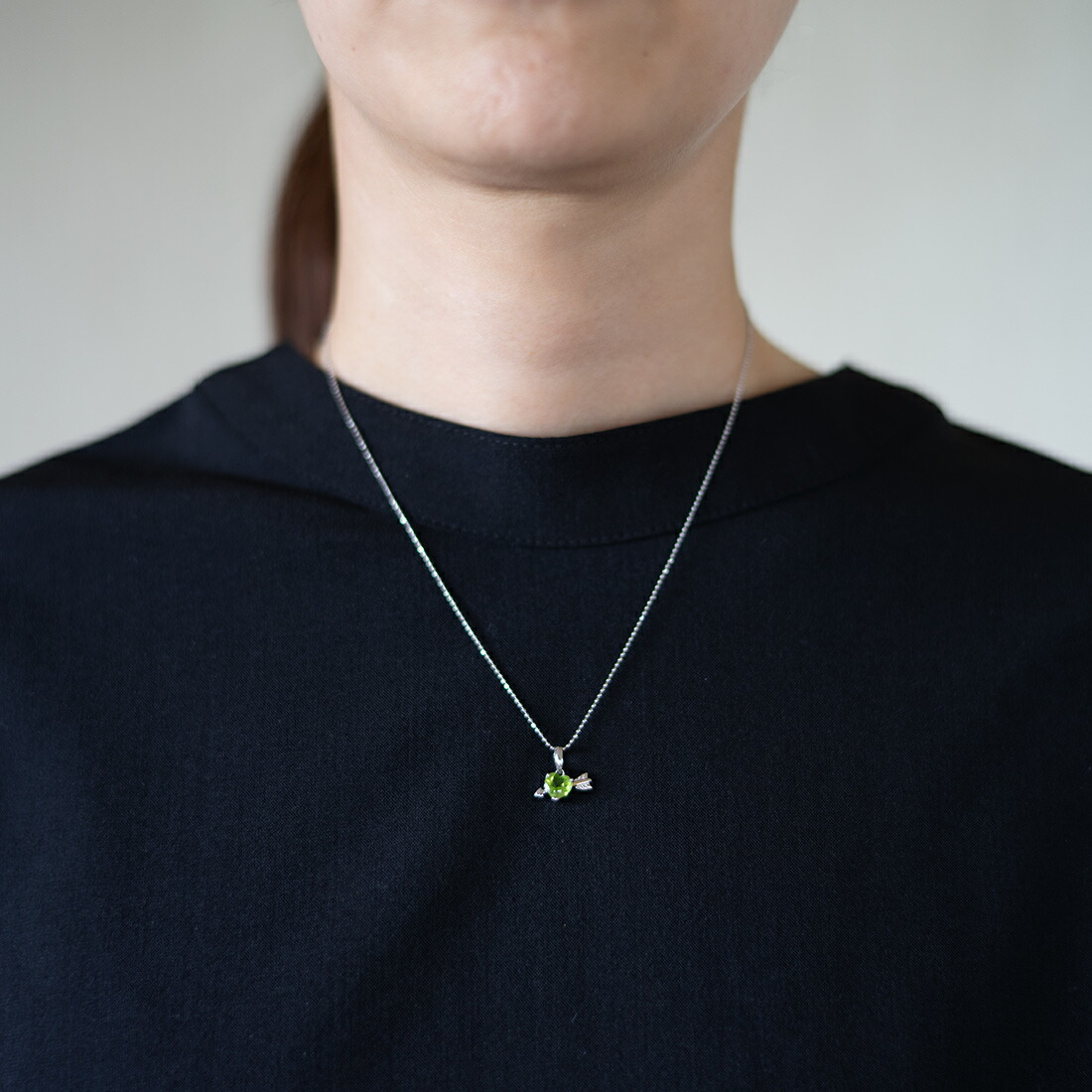 umu -アム- FINE JEWELRY STUIDIOペリドット ハートアロー ペンダントトップpn0021_i2.jpg