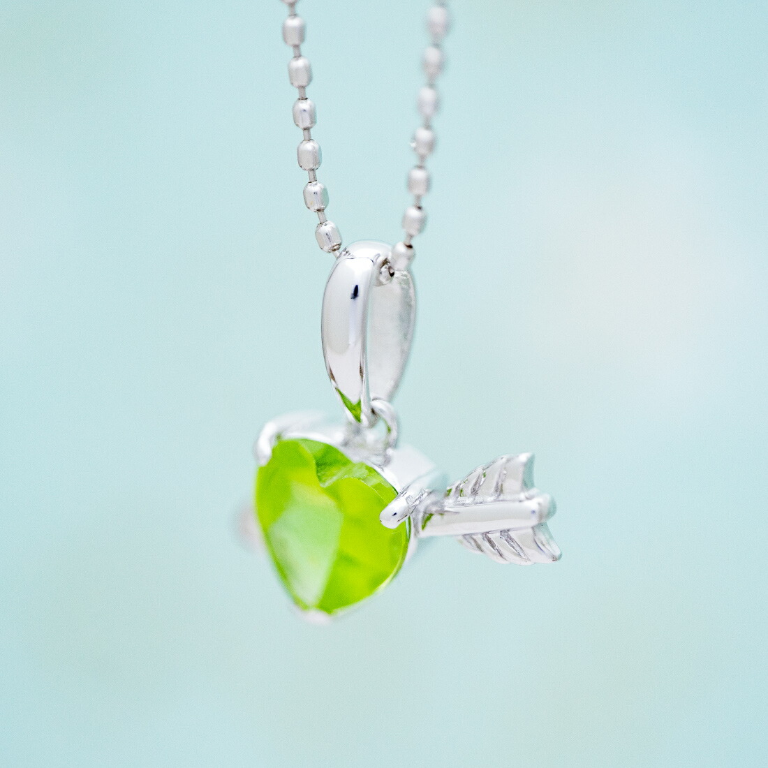 umu -アム- FINE JEWELRY STUIDIOペリドット ハートアロー ペンダントトップpn0021_kanban2.jpg