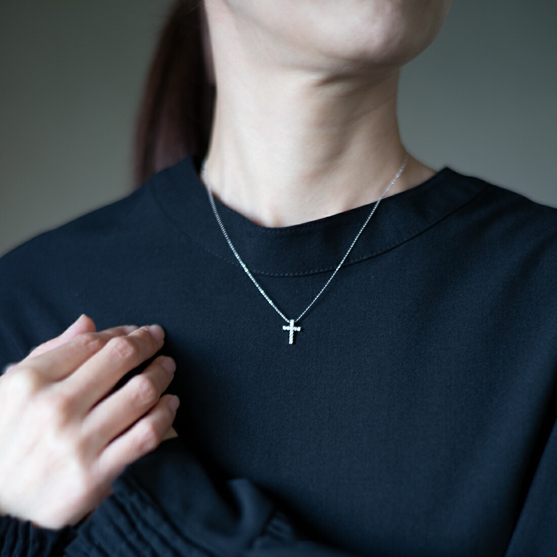 umu -アム- FINE JEWELRY STUIDIOダイヤモンド クロスモチーフ ペンダントトップpn0032_i3.jpg